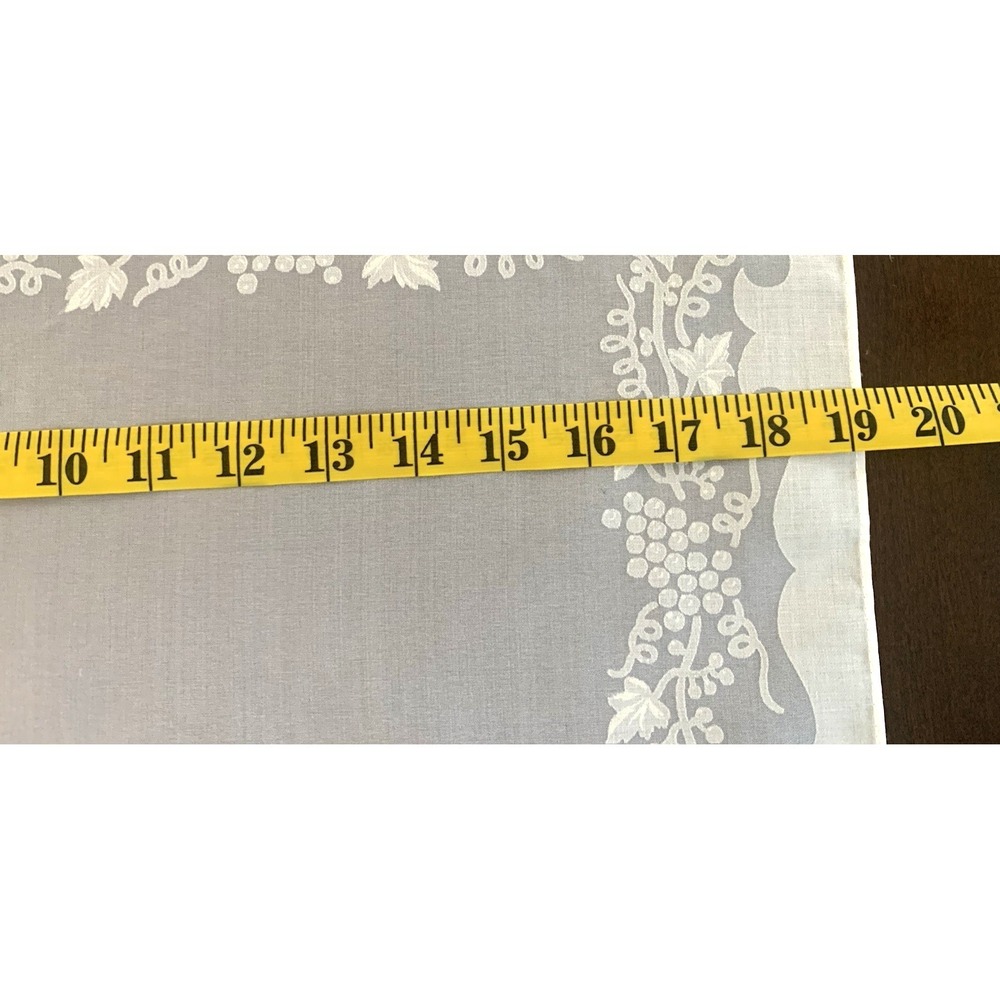 Unbranded Grape Vine‎ Placemats Set of 3 Grey White Scalloped Edge Home Decor - Picture 3 of 4